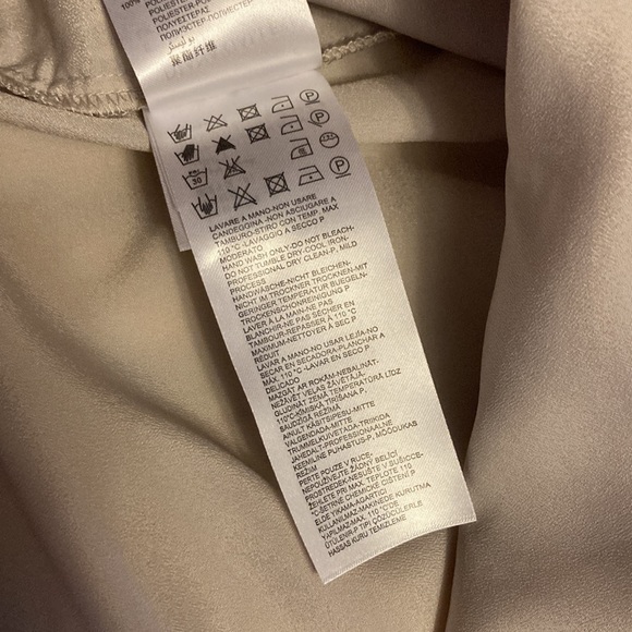 Diana Gallesi split neck, long sleeve top, size 10 USA. Purchase in Italy. - Picture 8 of 8